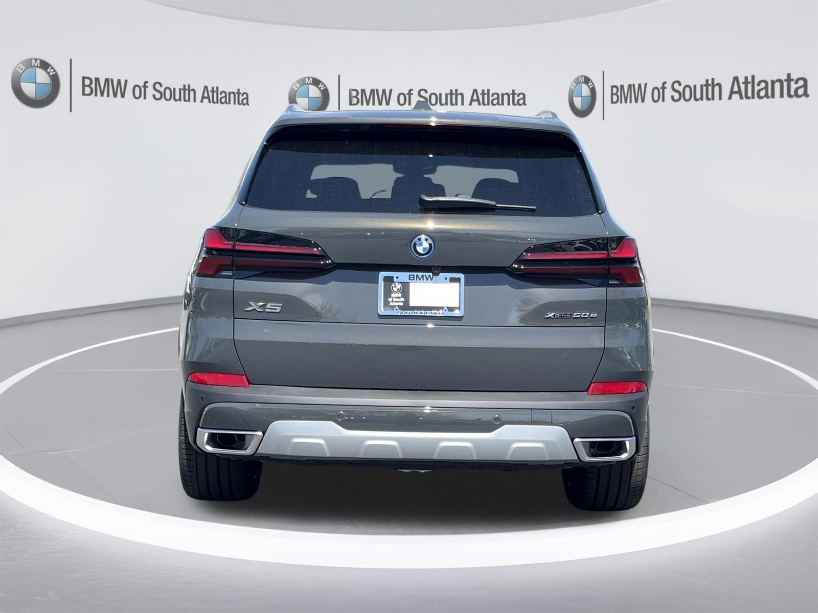 New 2026 Dravit Grey Metallic BMW xDrive50e image 26