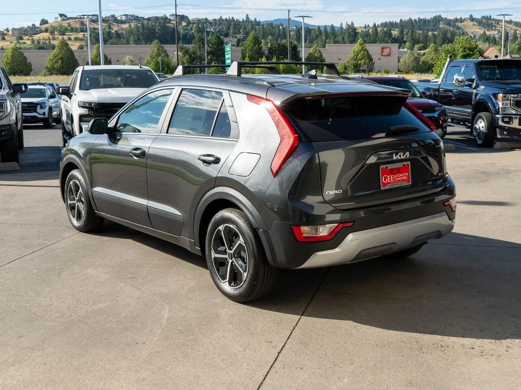 New 2026 Interstellar Gray Kia LX image 5