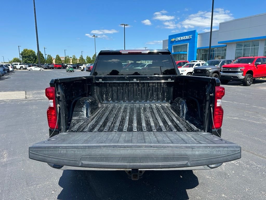 Used 2021 Black Chevrolet LT image 5