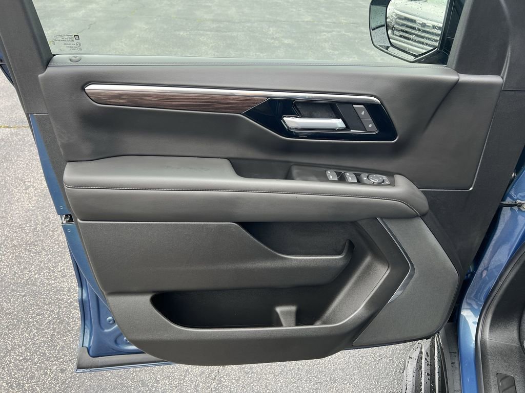 2026 Chevrolet Tahoe LS - Photo 13