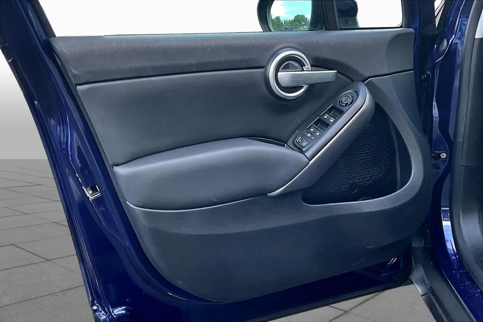 Used 2017 Blu Venezia (Blue Metallic) FIAT Pop image 20