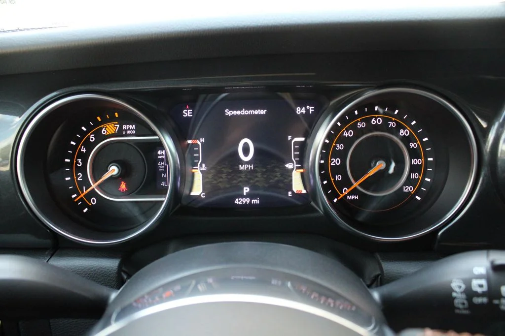 Used 2023  Jeep Rubicon 392 image 9