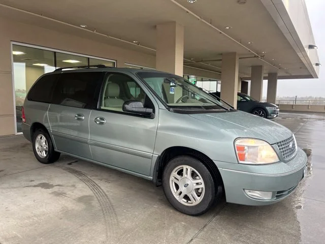 Used 2007 Green Ford SEL image 2