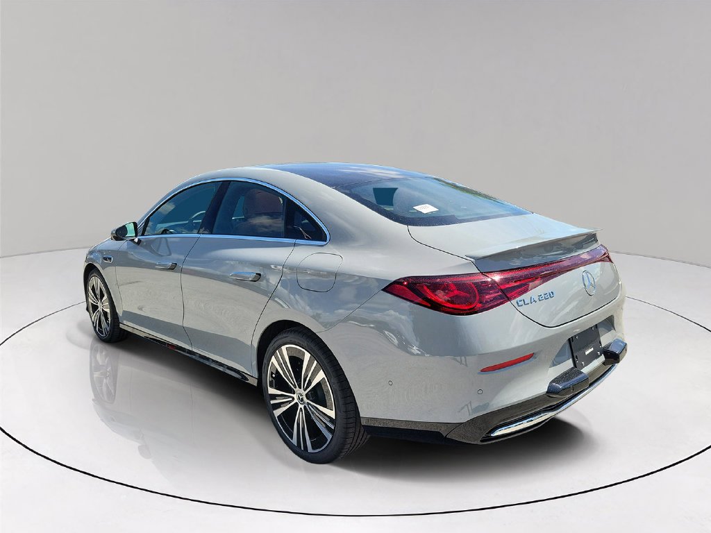 New 2027 MANUFAKTUR Alpine Grey Mercedes-Benz CLA 220 image 4