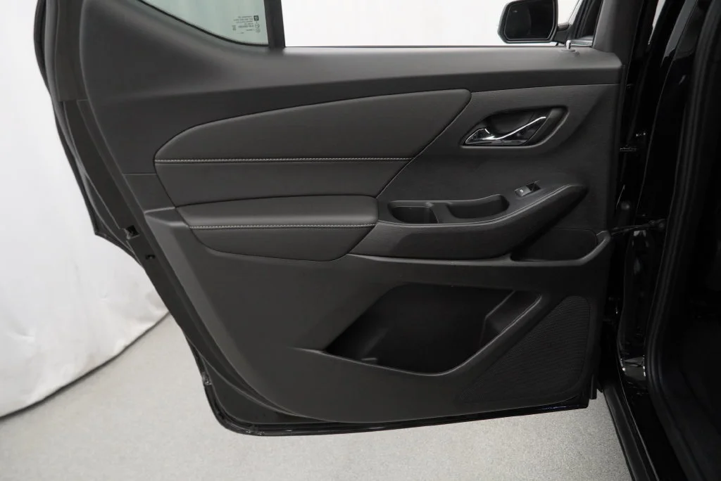 Used 2023 MOSAIC BLACK METALLIC Chevrolet LT Leather image 35