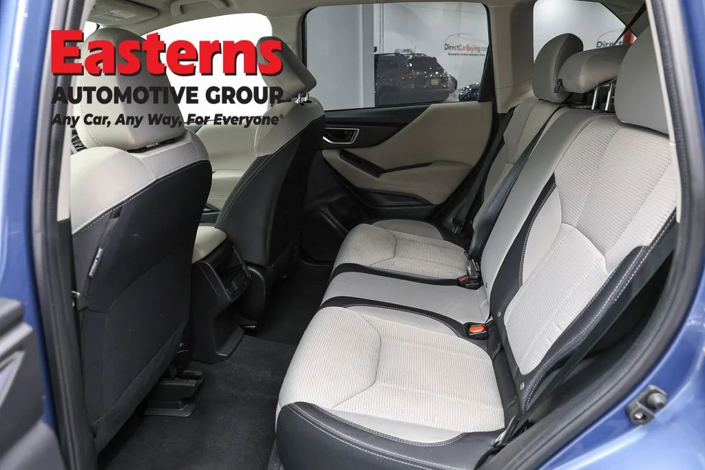 Used 2022 Blue Subaru Base image 21