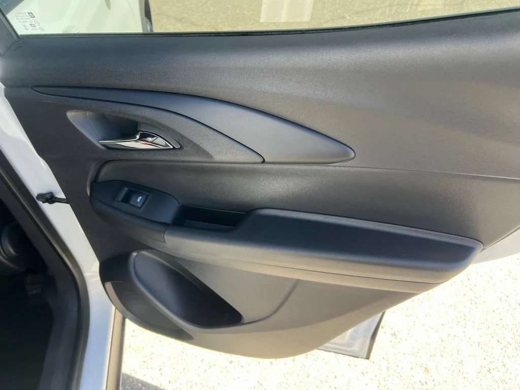 New 2026 Iridescent Pearl Tricoat Chevrolet RS image 23