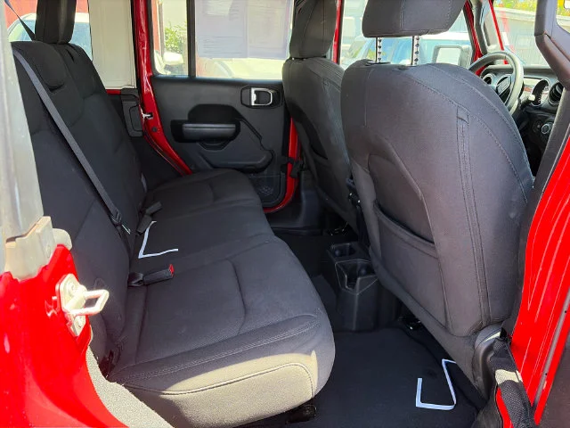 Used 2023 Red Jeep Sport S image 15