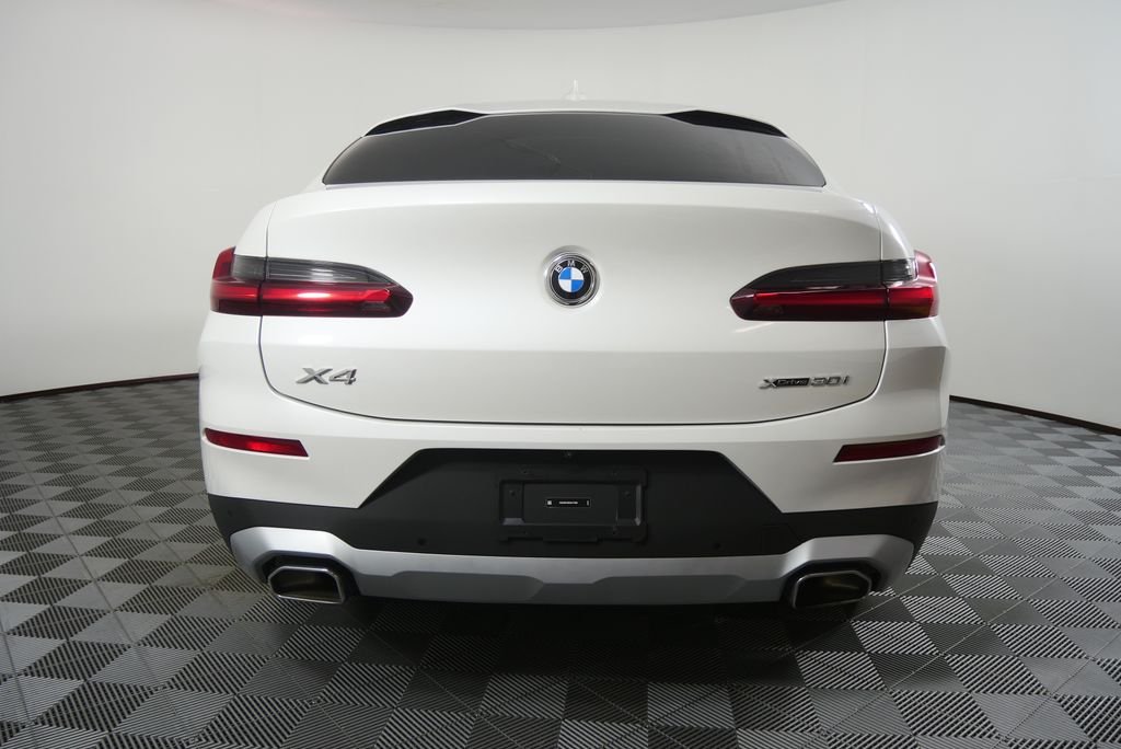 Used 2025 Mineral White Metallic BMW xDrive30i image 4