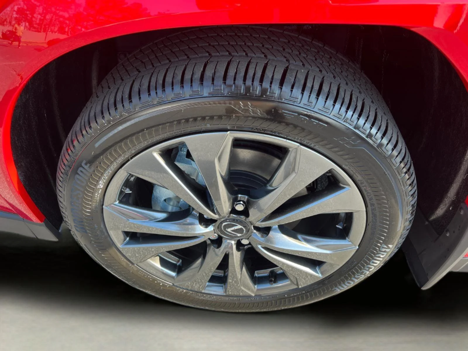 2025 Lexus UX - Photo 25