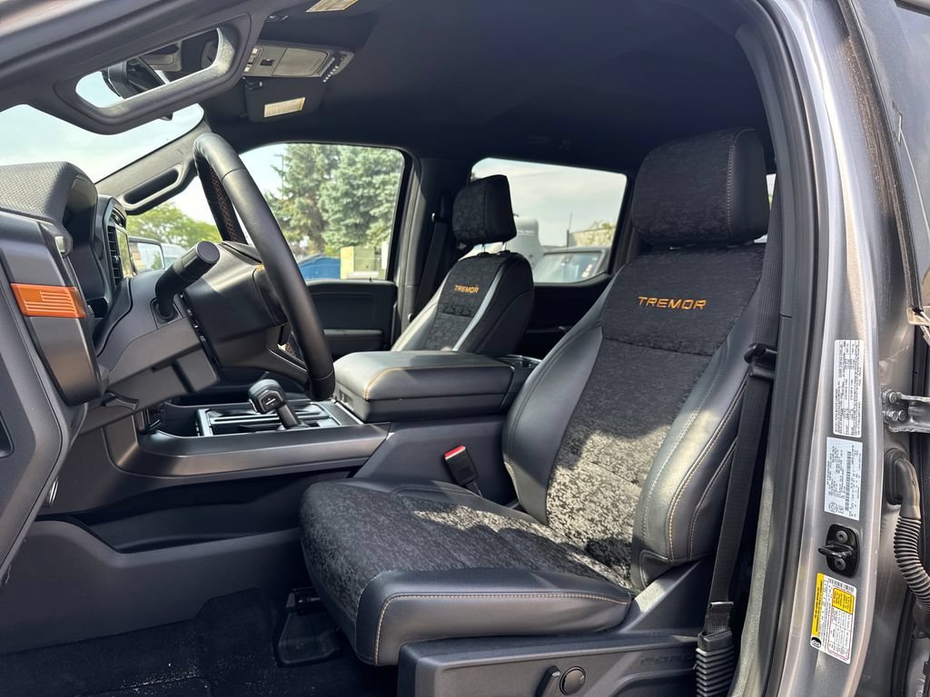 Used 2025 Silver Ford Tremor image 5