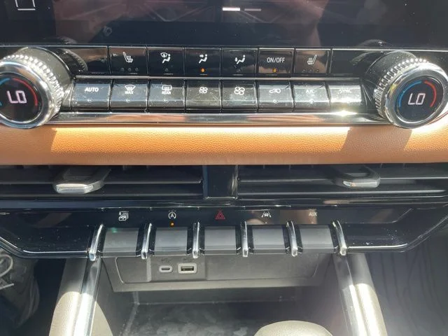 Used 2023 Blue Metallic GMC AT4 image 21