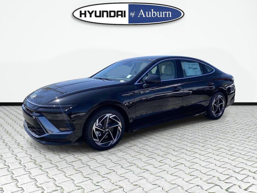New 2026 Black Hyundai SEL Sport image 9