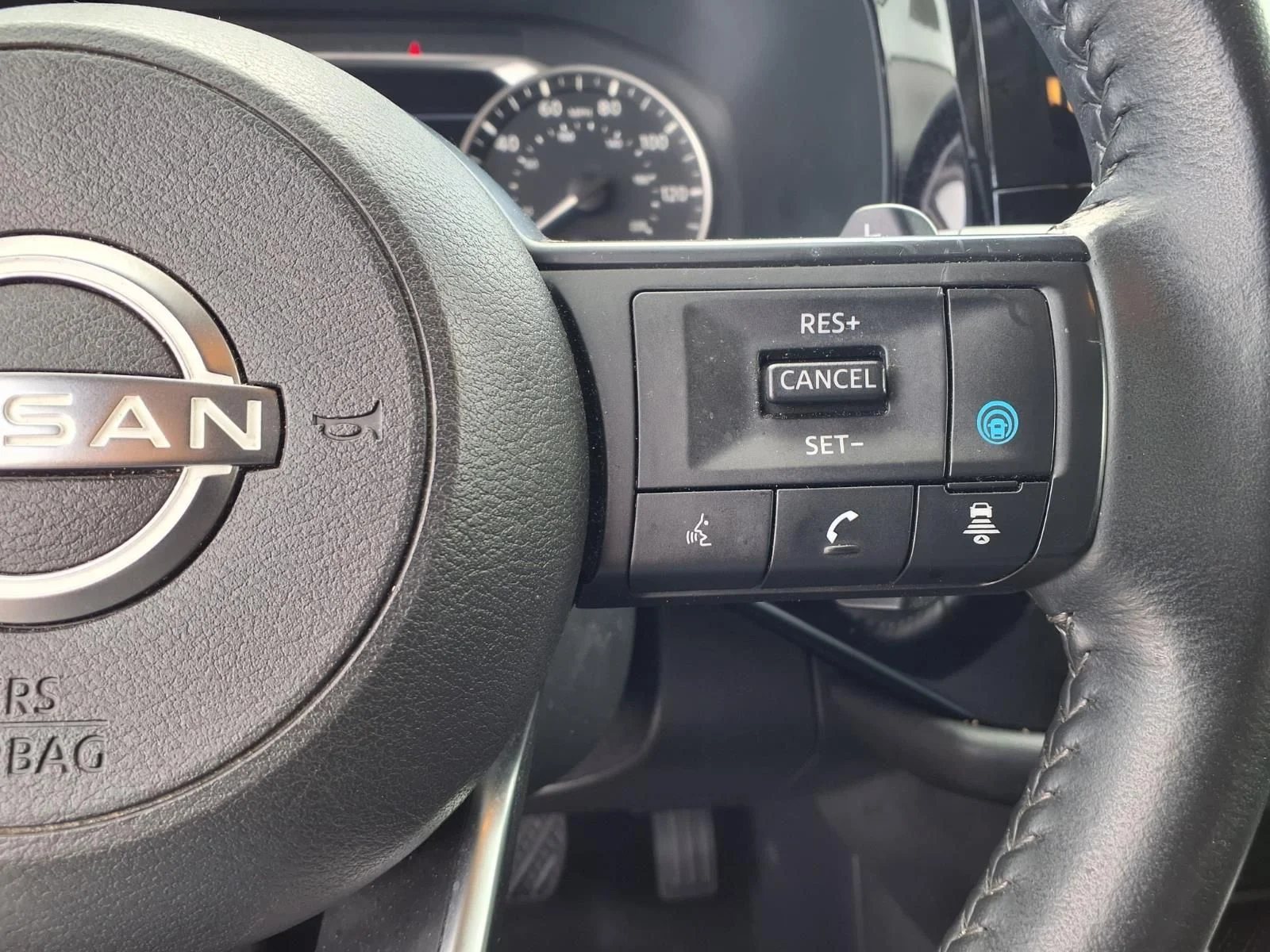 Used 2024 Silver Nissan SV image 16