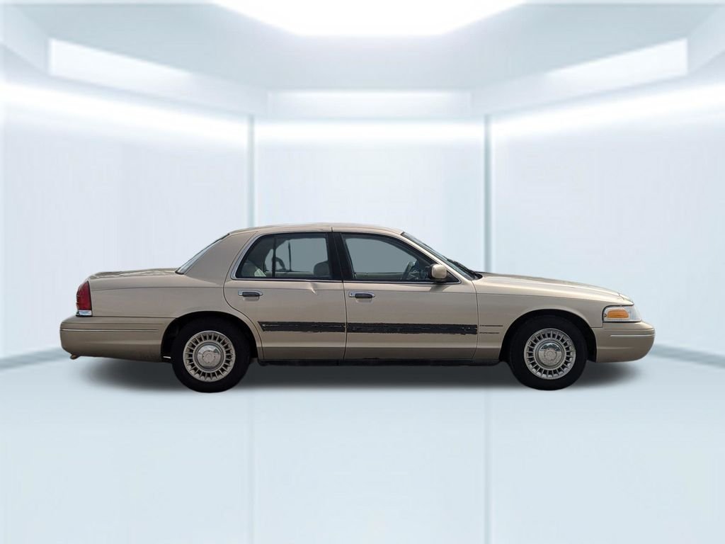 Used 1999 Light Prairie Tan Clearcoat Metallic Ford Base image 8