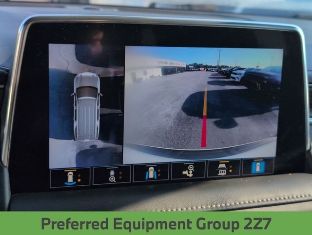 Used 2021 White Chevrolet Z71 image 27