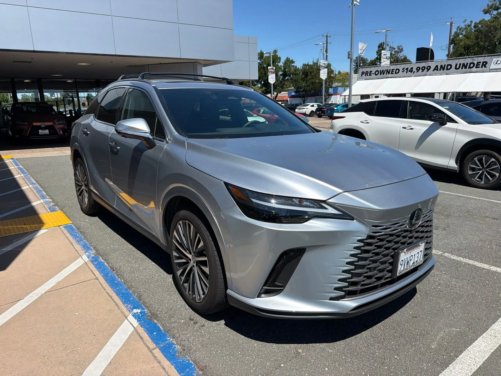 Used 2025 Iridium Lexus 350h Premium Plus image 2