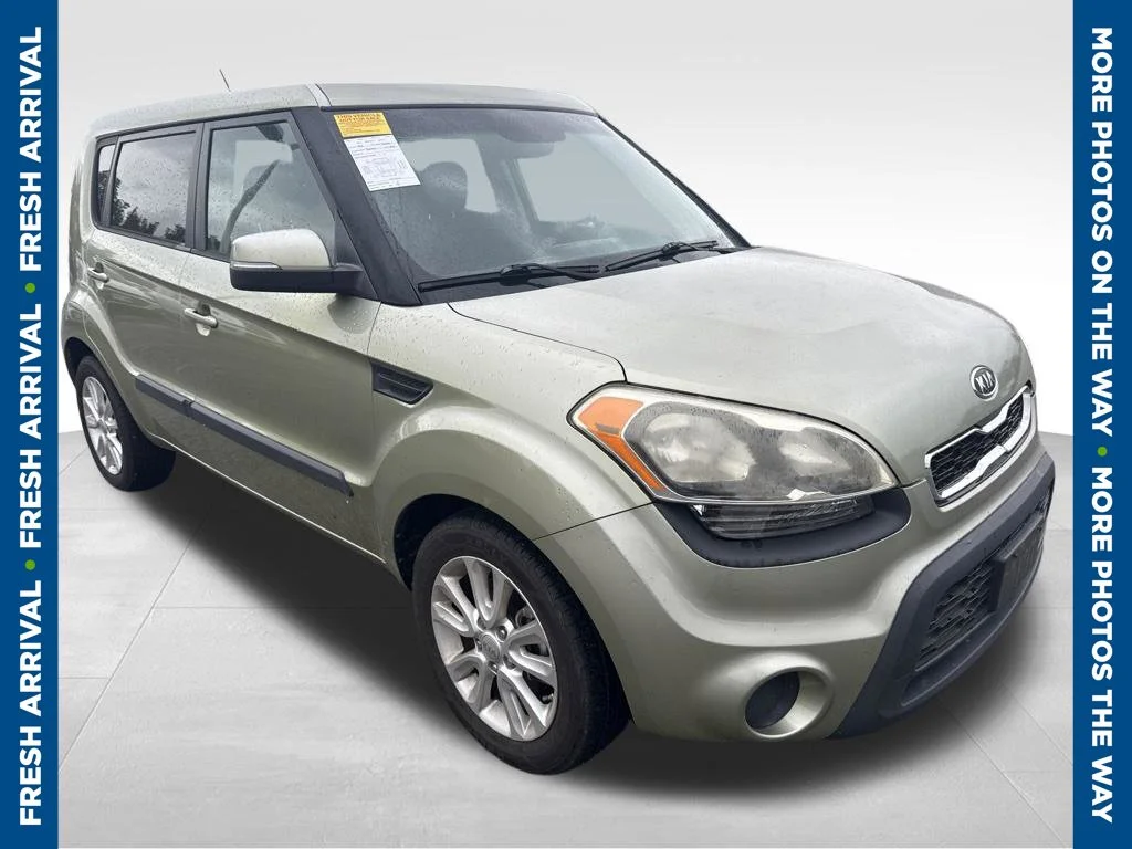Used 2012 Green Kia Plus image 1
