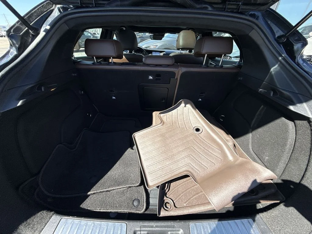 Used 2017 Black INFINITI Premium image 27