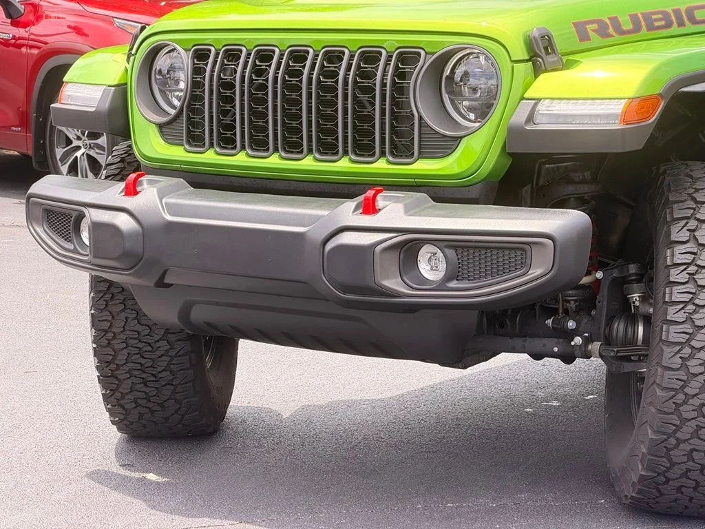 Used 2025  Jeep Rubicon image 12