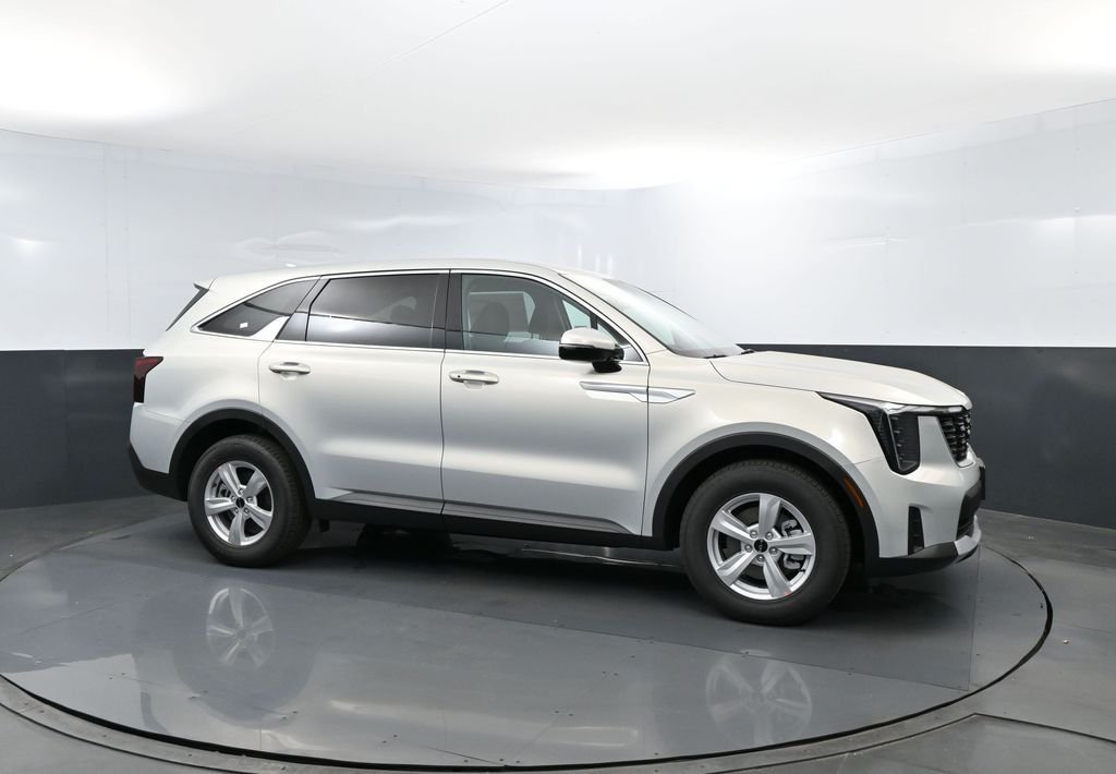 New 2026 Ivory Silver Kia LX image 3