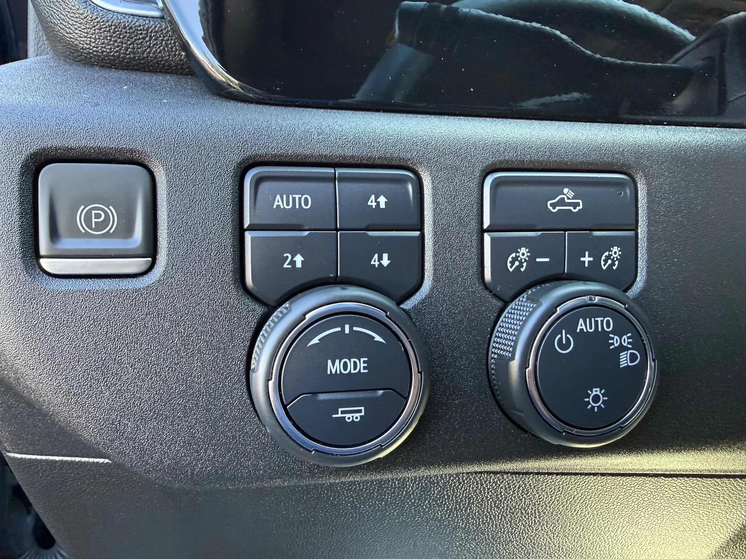 Used 2023 Northsky Blue Metallic Chevrolet LT image 18