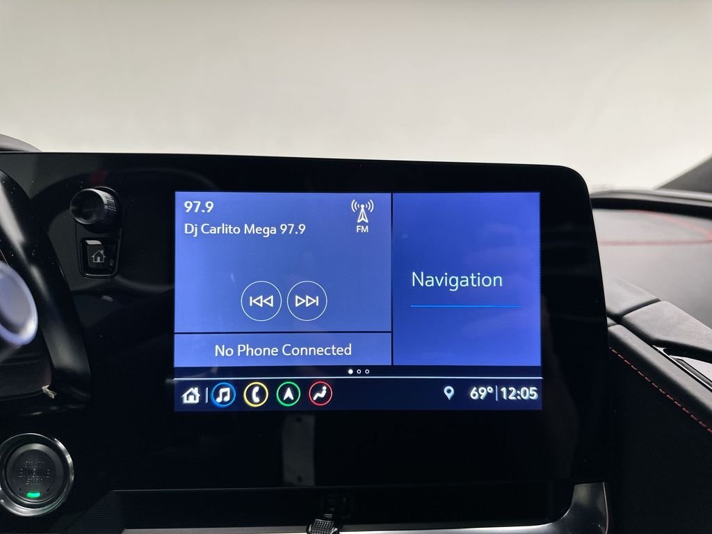 Used 2020 Ceramic White Chevrolet Stingray image 23