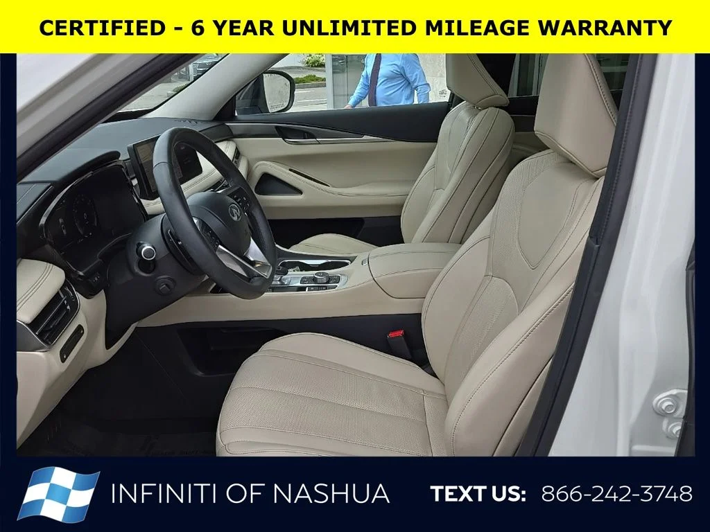 Certified Used 2024 White INFINITI LUXE image 5