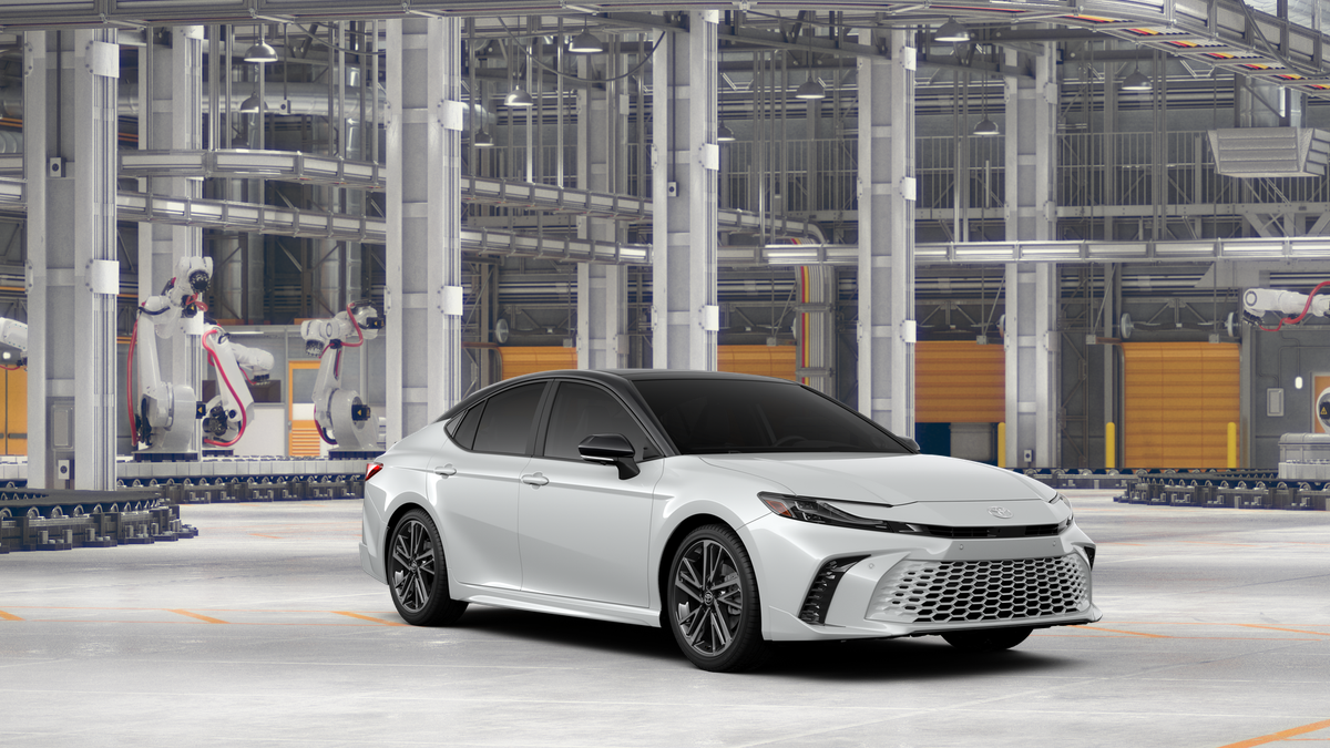 New 2026 Wind Chill Pearl with Midnight Black Metallic roof Toyota XSE image 15