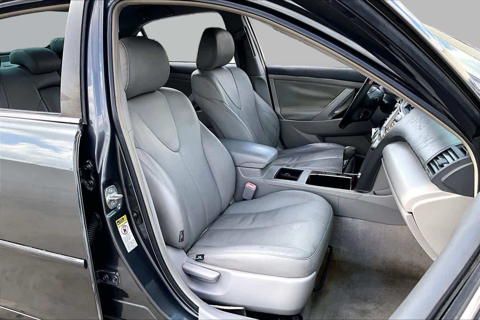 Used 2008 Magnetic Gray Metallic Toyota LE image 8