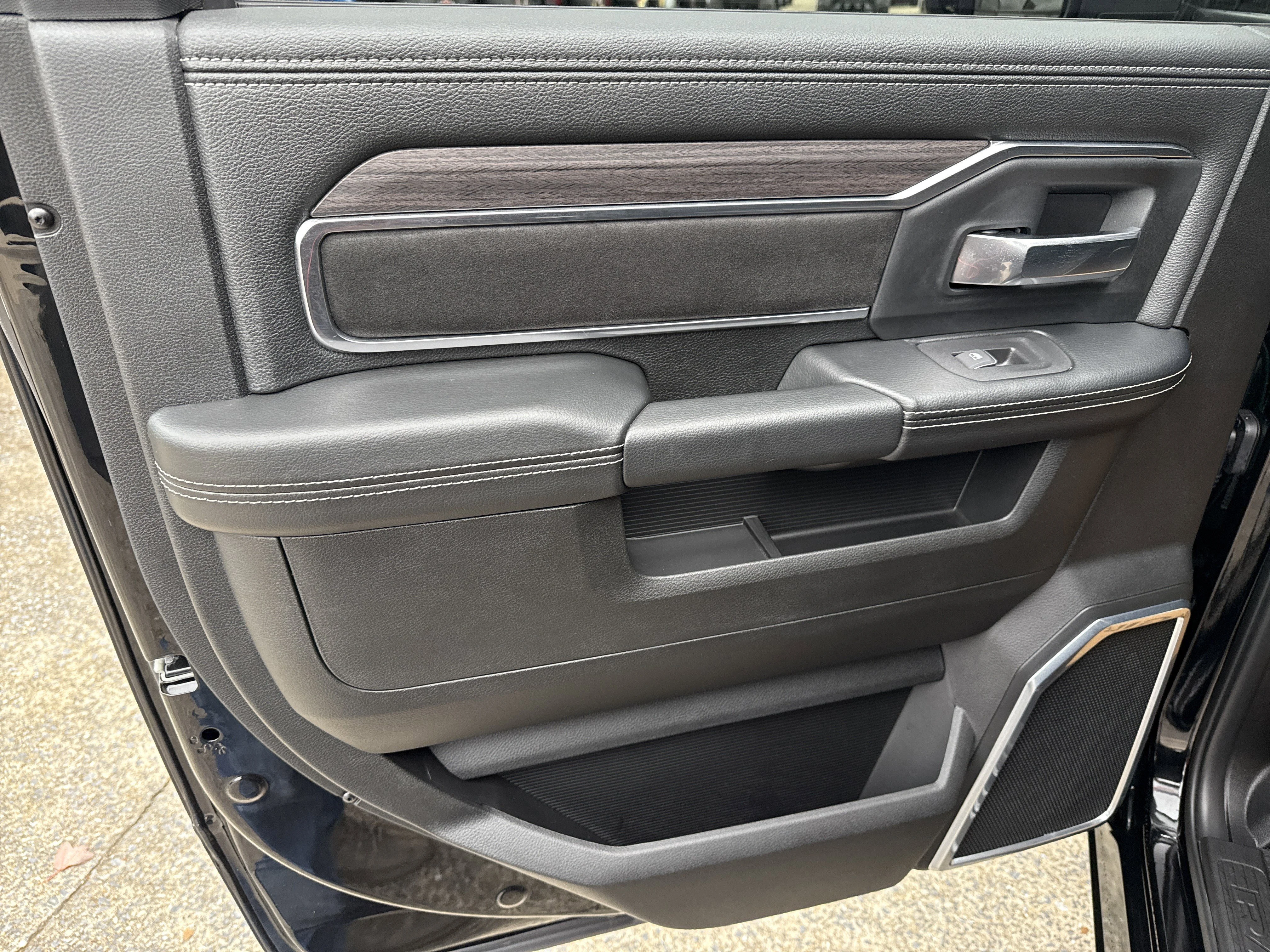 2025 RAM 2500 Laramie - Photo 24