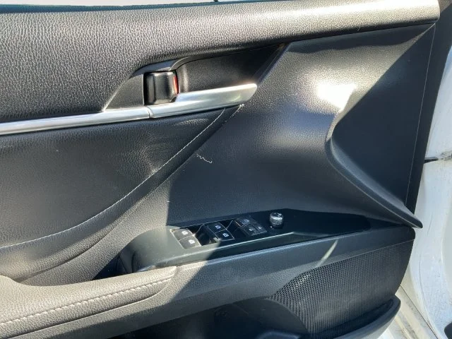 Used 2018 Beige Toyota XSE image 10