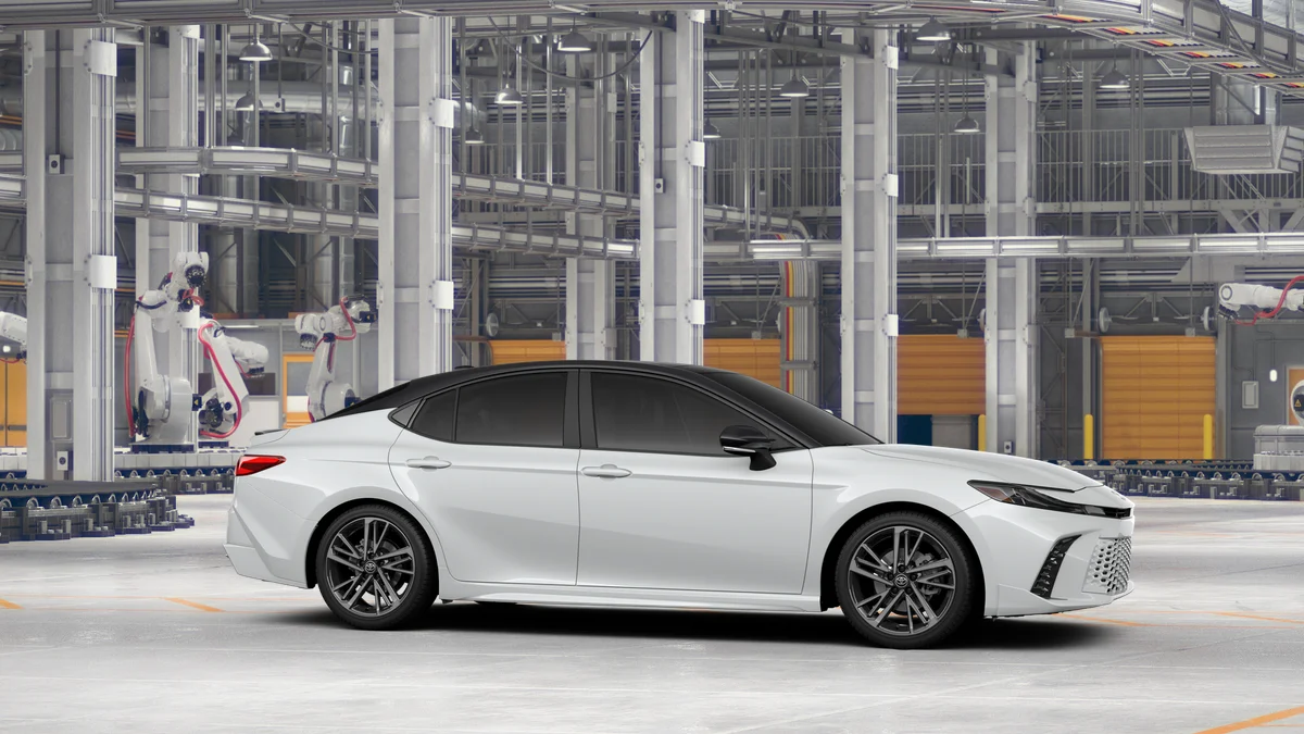 New 2026 Wind Chill Pearl with Midnight Black Metallic roof Toyota XSE image 13