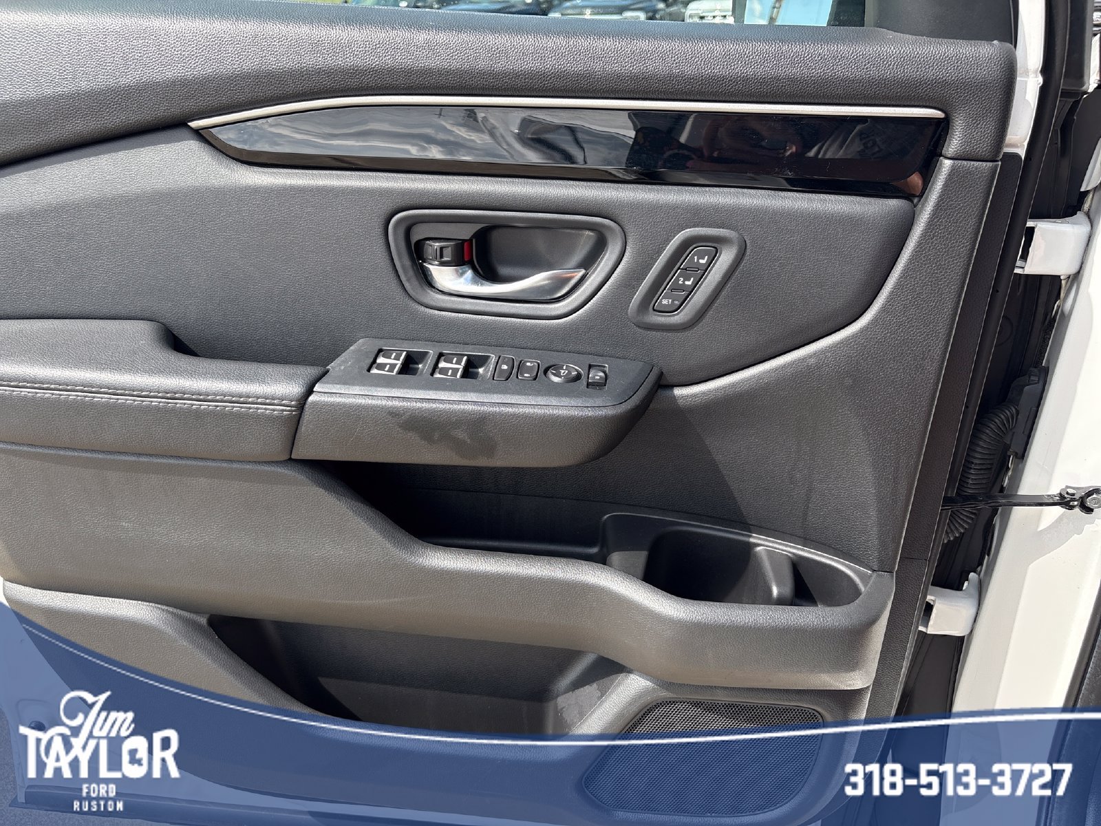 Used 2024 White Honda Touring image 12