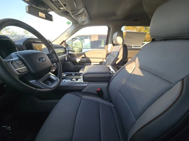 2025 Ford F-150 Lariat - Photo 8