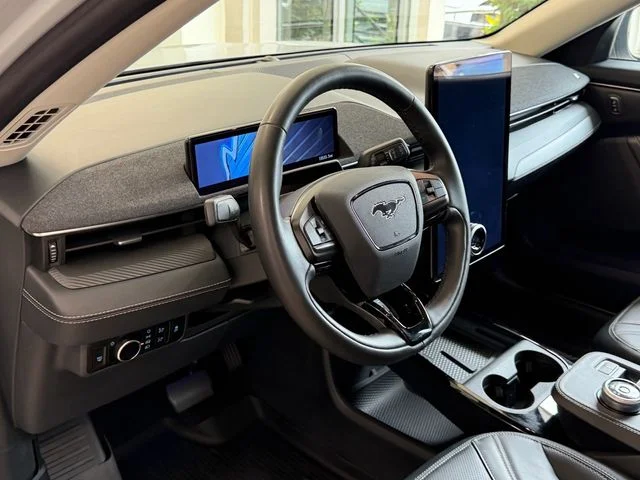 Used 2023 White Metallic Ford Premium image 35