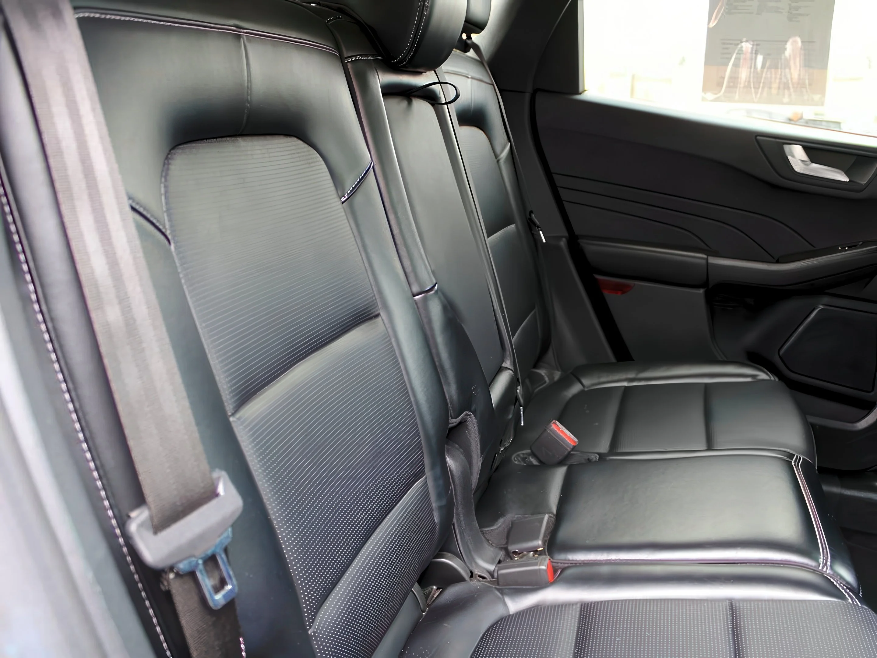 2024 Ford Escape Platinum - Photo 28