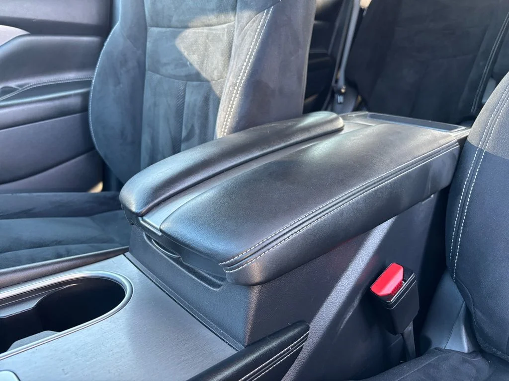 Used 2020 Black Nissan S image 29
