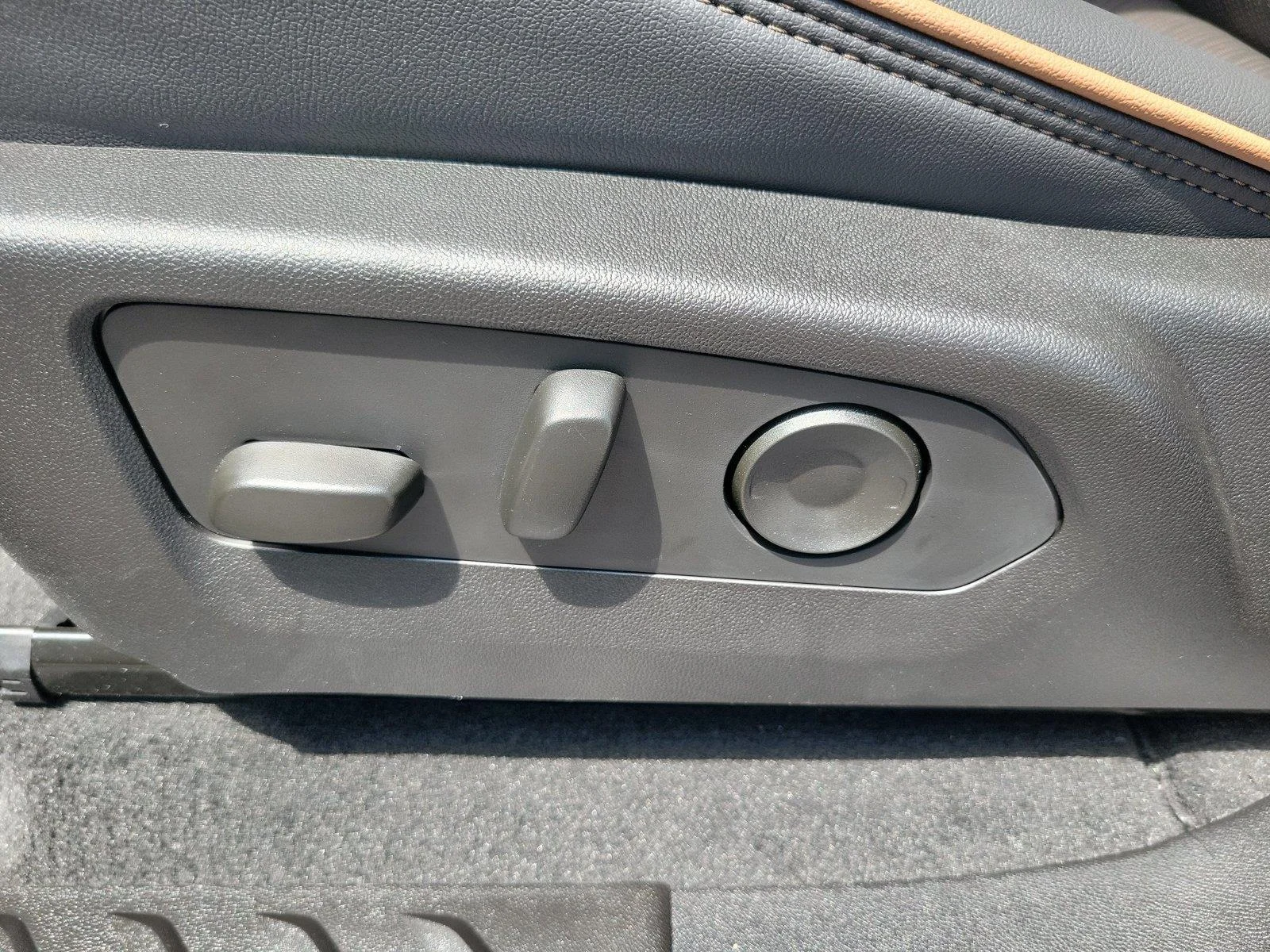 2026 GMC Canyon AT4 - Photo 19