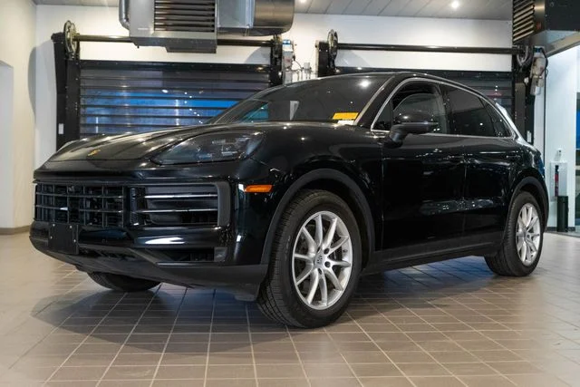2024 Porsche Cayenne -'s photo