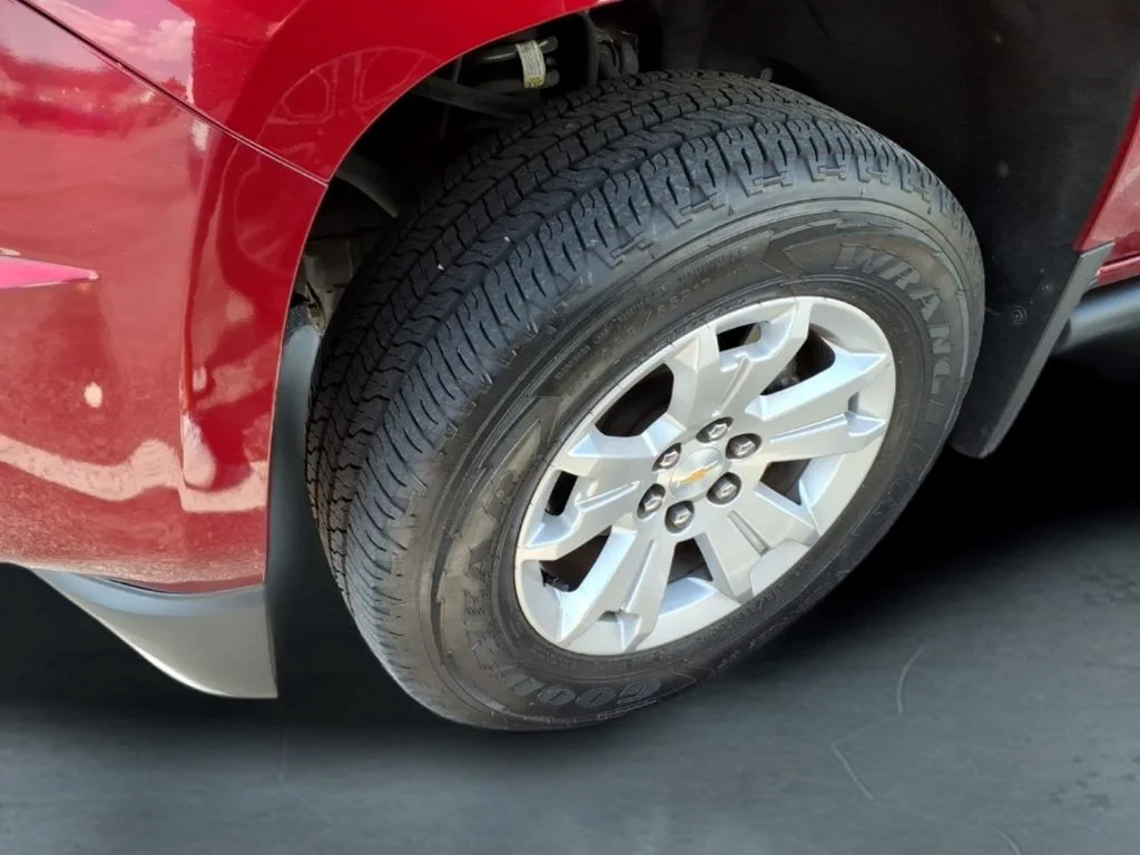 Used 2019 Red Chevrolet LT image 17