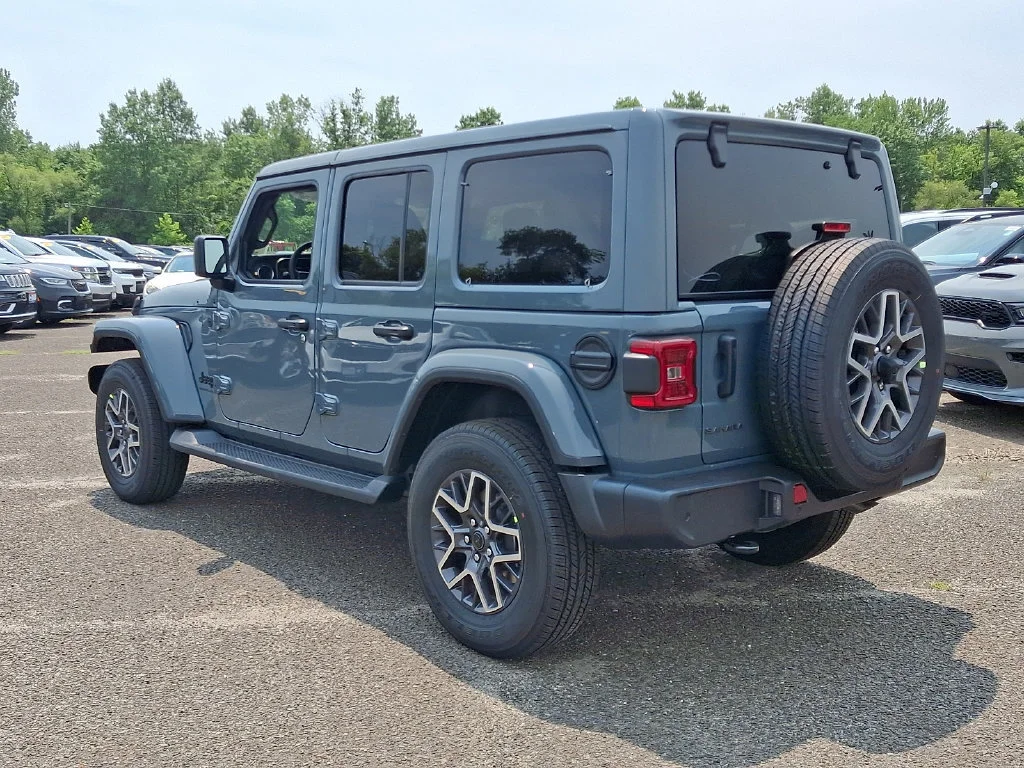 New 2026 Anvil Clear-Coat Exterior Paint Jeep Sahara image 6
