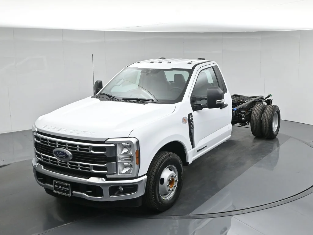 New 2026 White Ford XL image 30