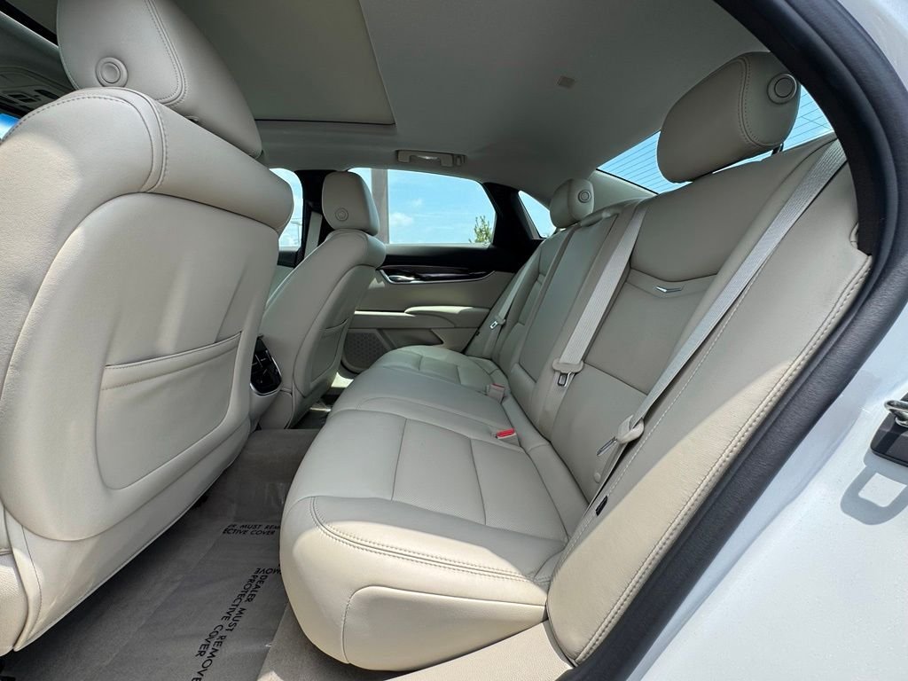 Used 2016 White Cadillac Luxury image 36
