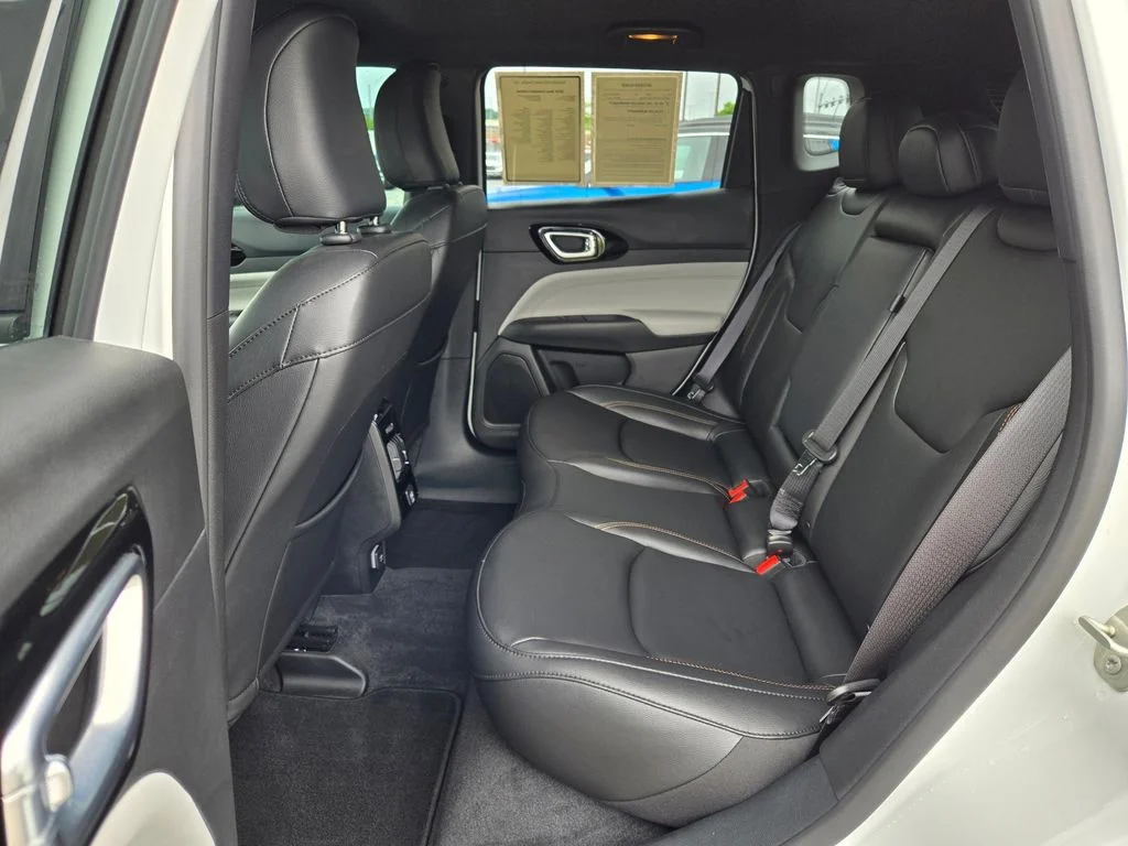 Used 2024 White Jeep Limited image 27