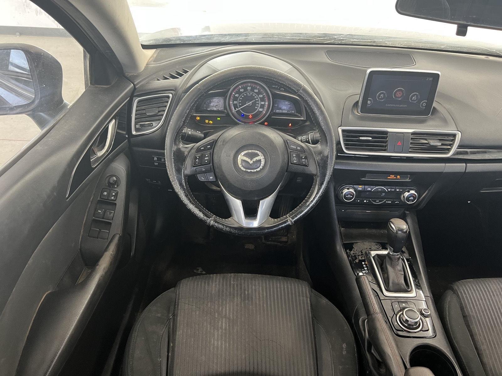 2015 Mazda MAZDA3 i Touring - Photo 28