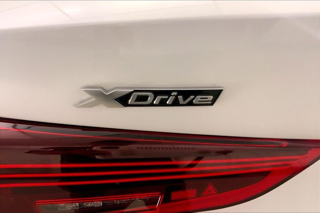Used 2025 Mineral White Metallic BMW  image 29