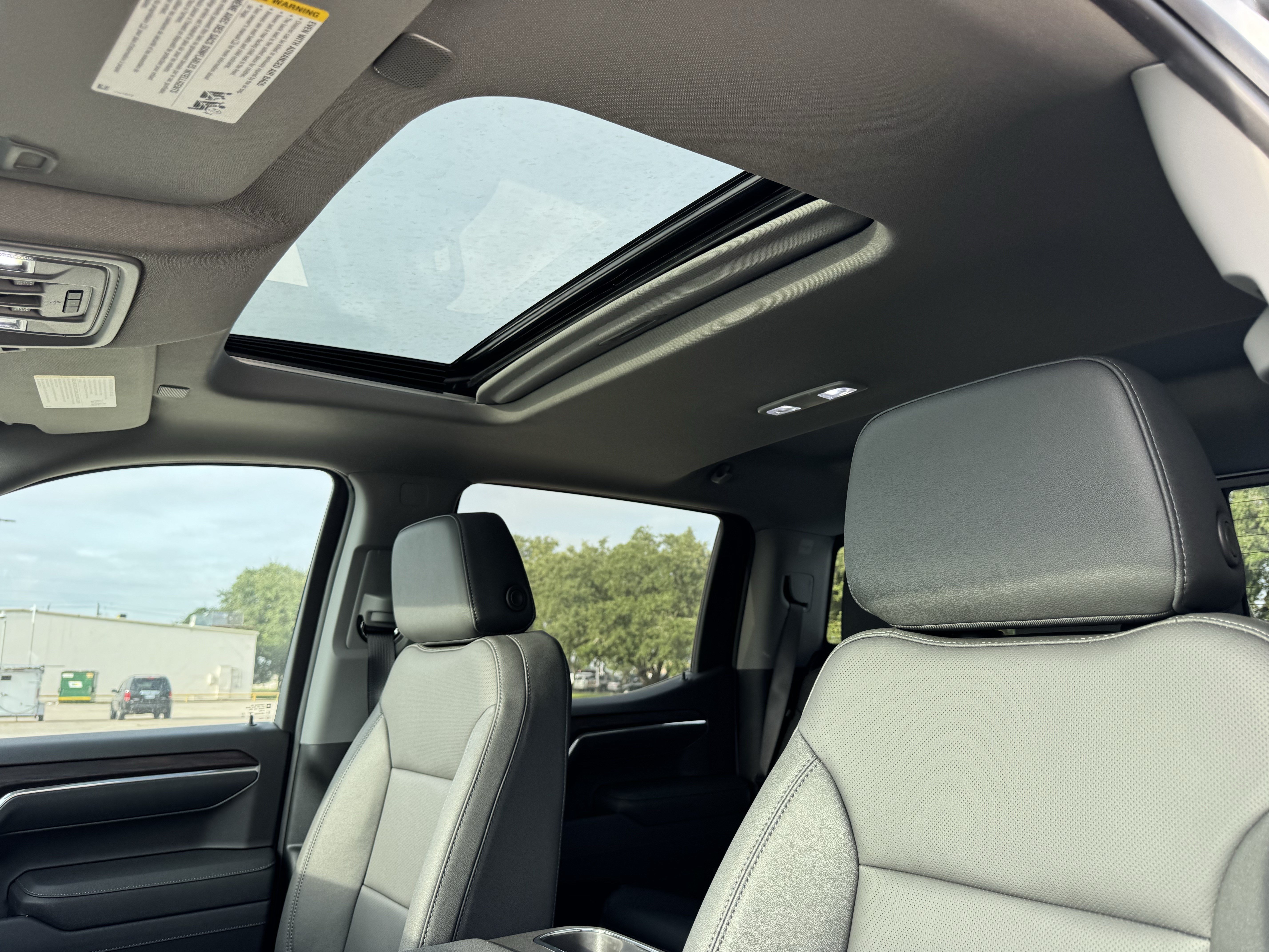 2026 GMC Sierra 1500 SLT - Photo 18