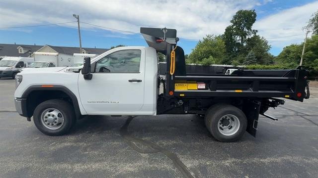 2025 GMC Sierra 3500HD Pro - Photo 35