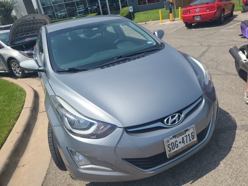 Used 2015 Titanium Gray Metallic Hyundai SE image 2